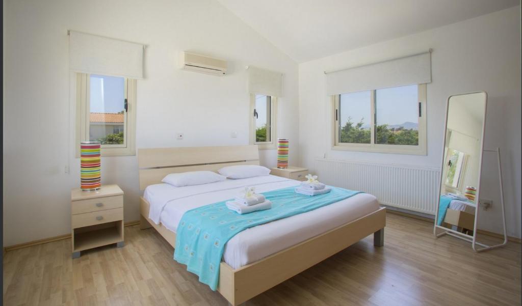 Soothing Sunset Villa, 200m to the Beach photo 4
