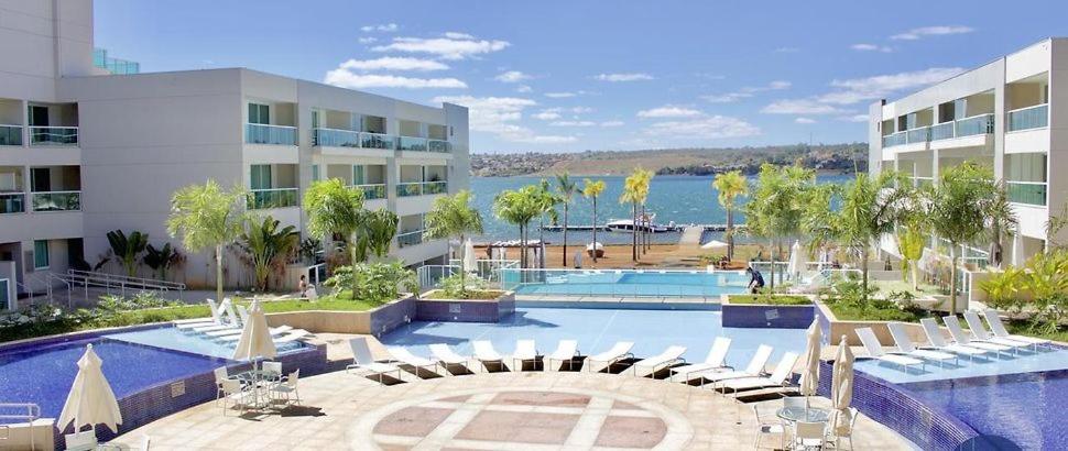 Luxuoso Flat Brisas do Lago Terraço Aconchegante photo 2