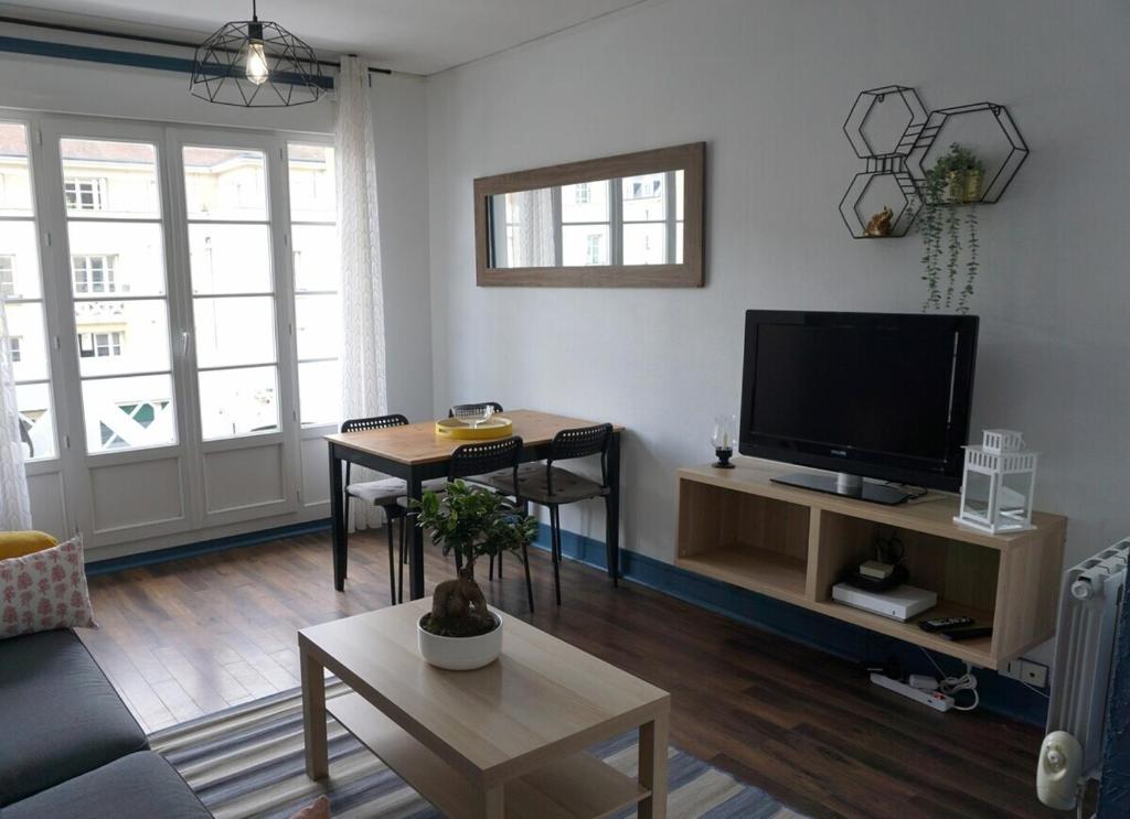 3 Bedrooms - Spacious and friendly - City Center photo 2