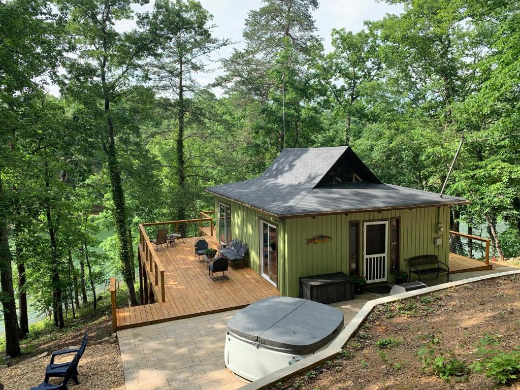 Haley’s Point Lakeside Retreat photo 1