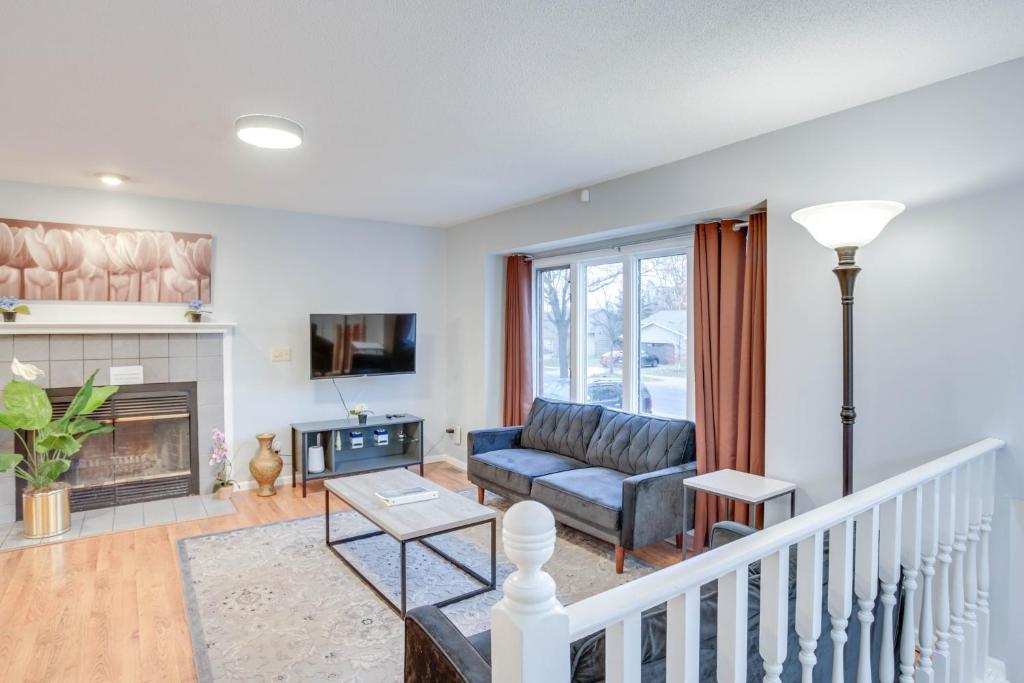 Lovely Minneapolis Home Near Target Field! photo 4