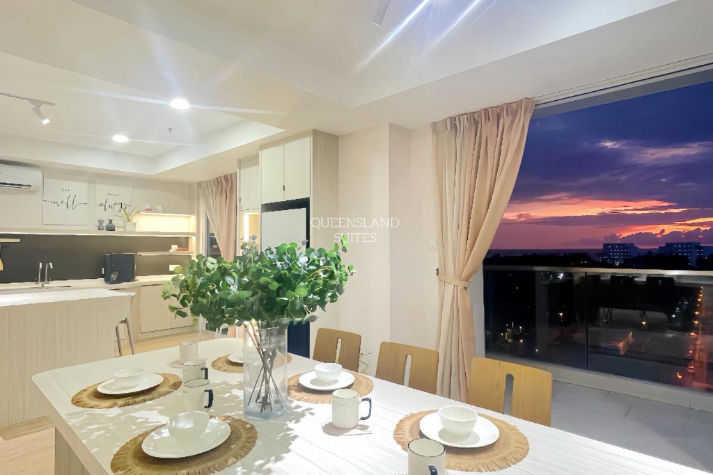 QUEENSLAND SUITES at Aru Suites, Kota Kinabalu photo 3