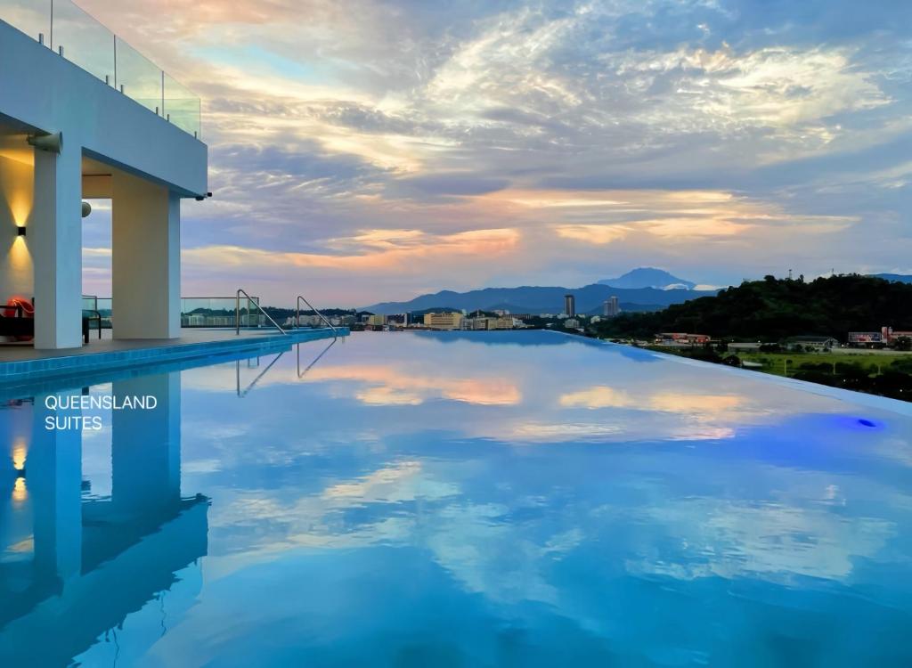 QUEENSLAND SUITES at Aru Suites, Kota Kinabalu photo 2