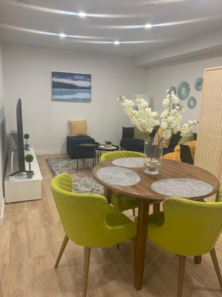 Cheerful and cozy 1 bedroom,separate entrance photo 3