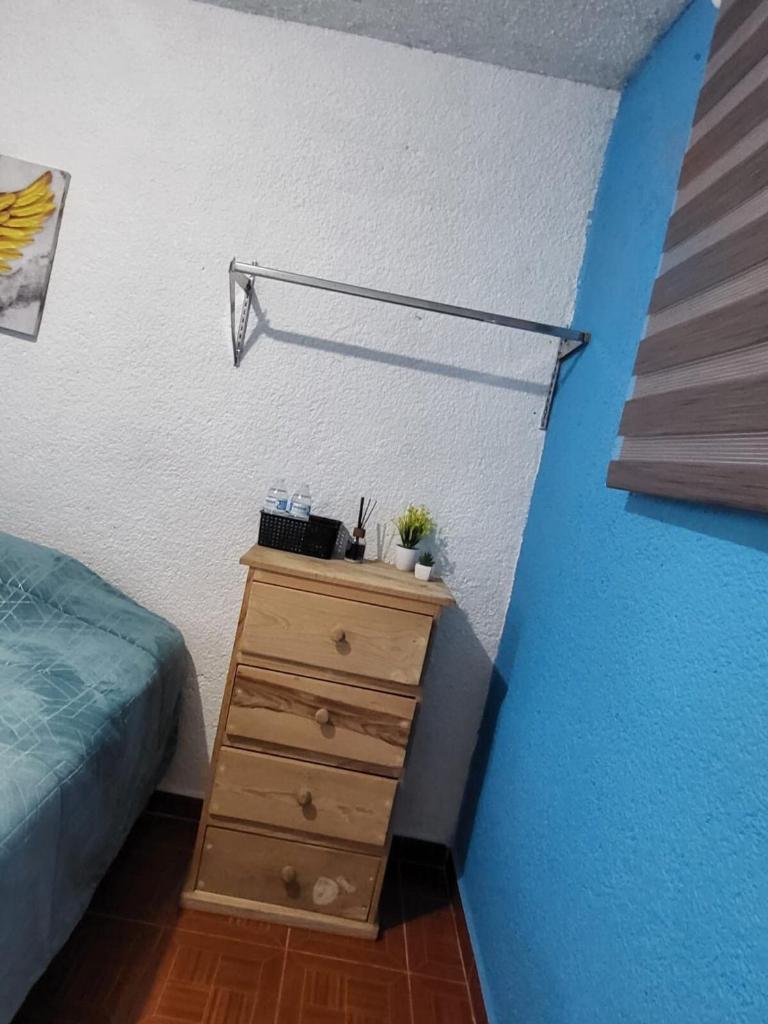 Visita Pachuca junto a familia , 2 Recamaras 1- cama ks , Recamara 2 -1 Cama KS , baño privado , 1 Comedor (Refrigerador, desayunador, estufa ) photo 2