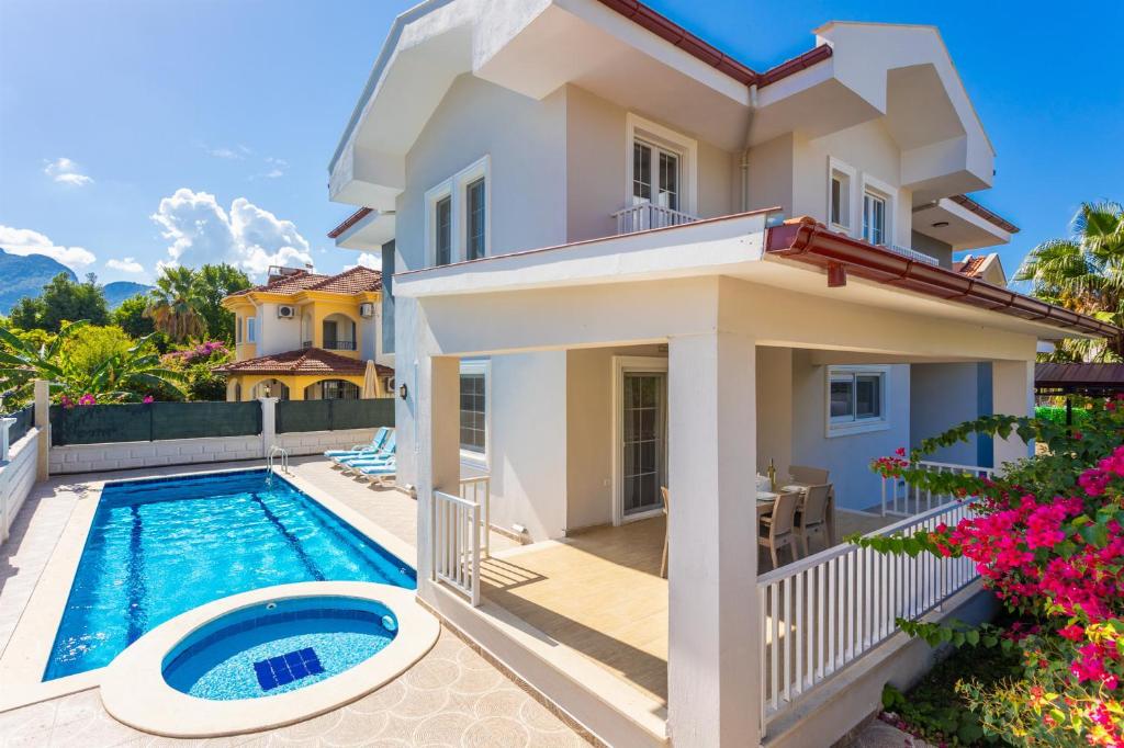 Villa Capital photo 1