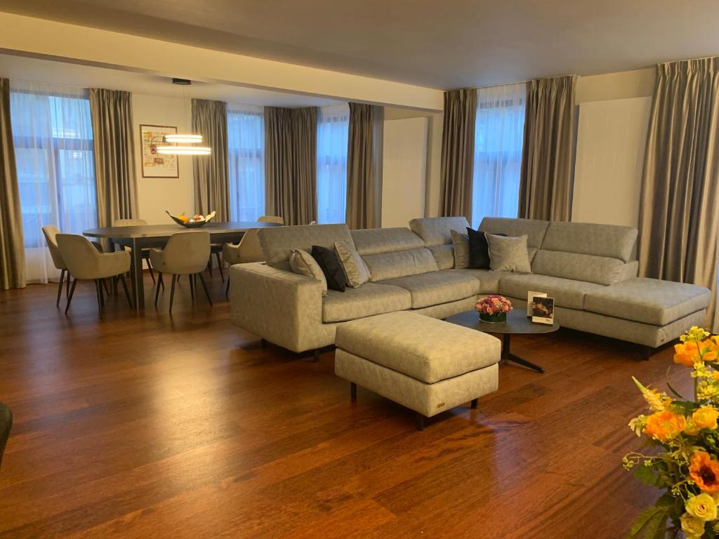 Botanique Suites AirBnB, Antwerp photo 4