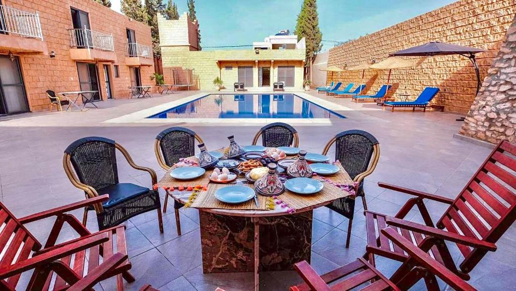Villa et 3 bungalows Vert