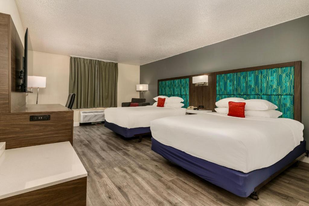 Red Lion Hotel Pocatello Room Type - Queen Room with Two Queen Beds - Disability Access