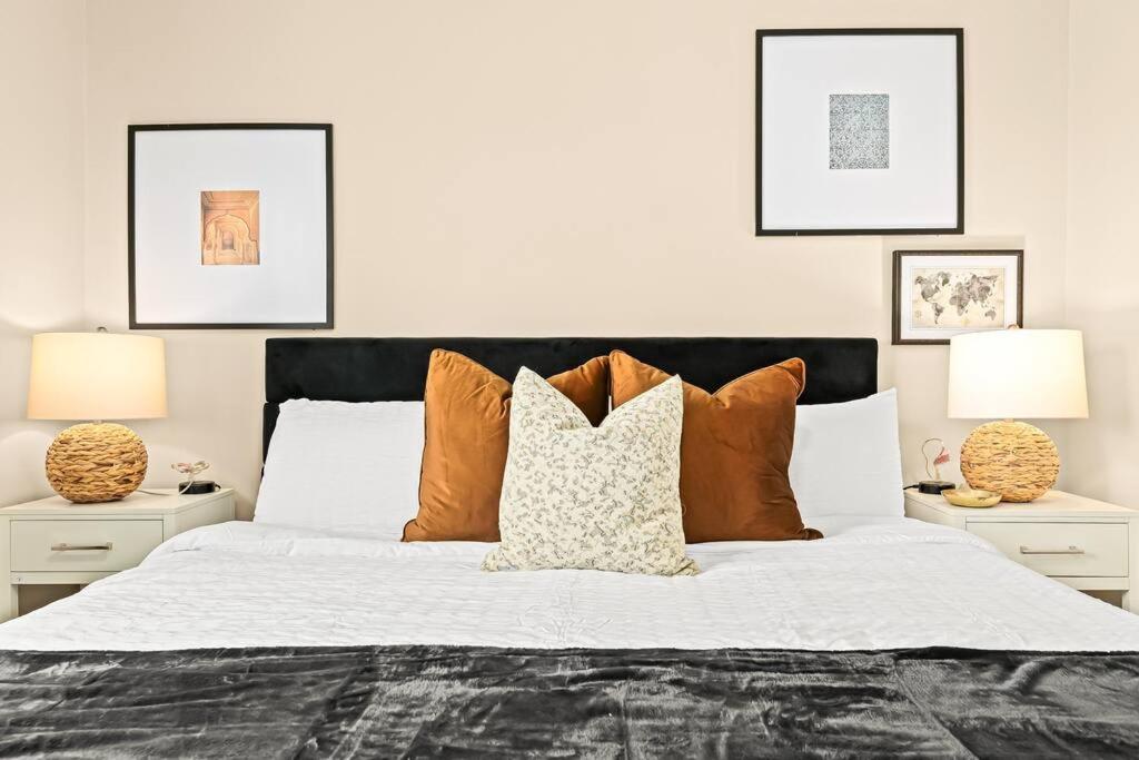 Brand New! 1BR Lower Flat near Downtown Roseville image