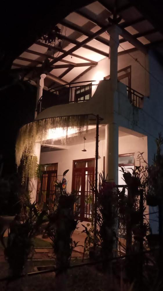 Villa Vinoliya