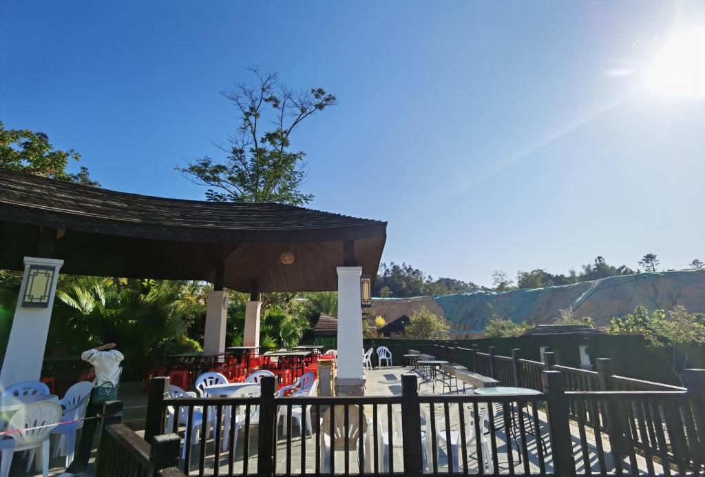 Mels Weldon Evergreen Lake Hotel Heyuan photo 1