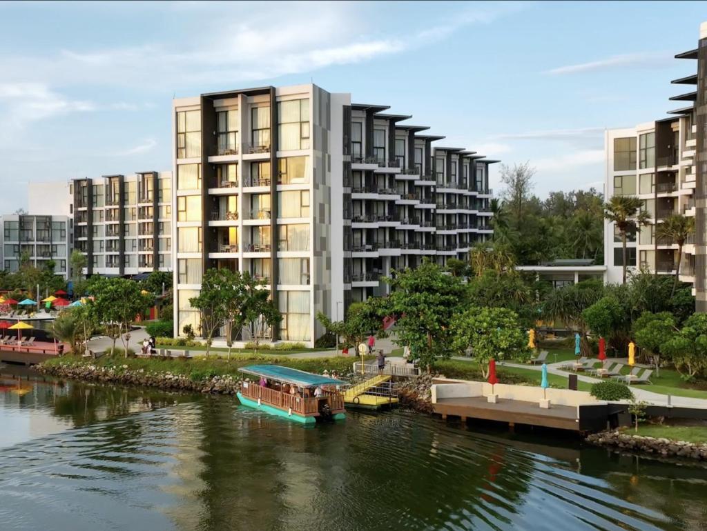 Cassia Residences 2 Bedroom with terrace Sea View by NLA