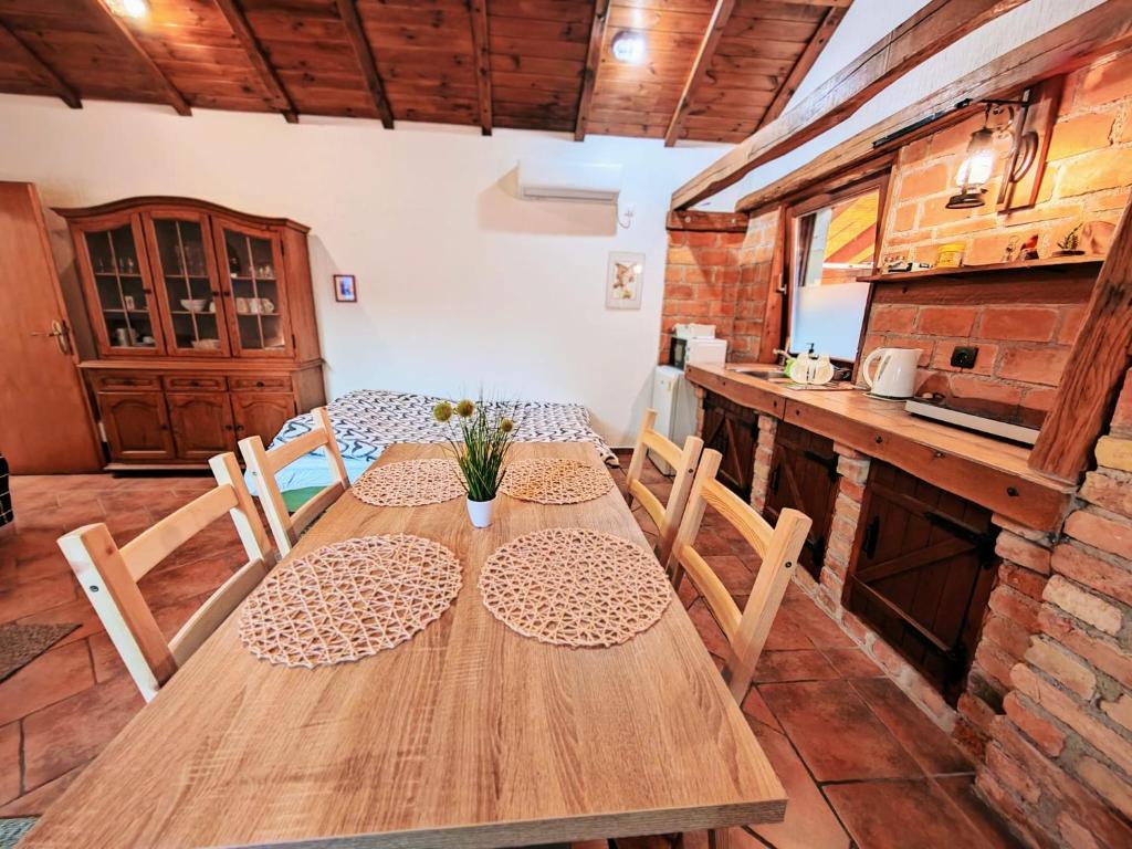 Studio apartman Buteo photo 1