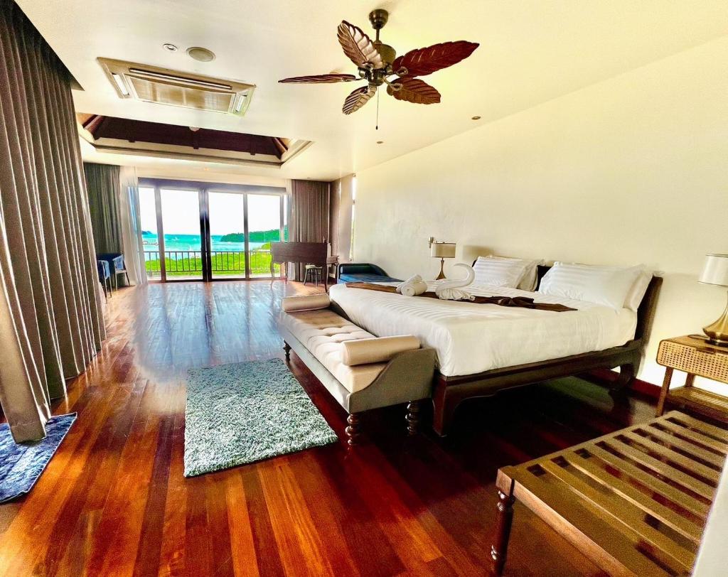 SeaViewLuxuryVillas @Cape Panwa photo 4