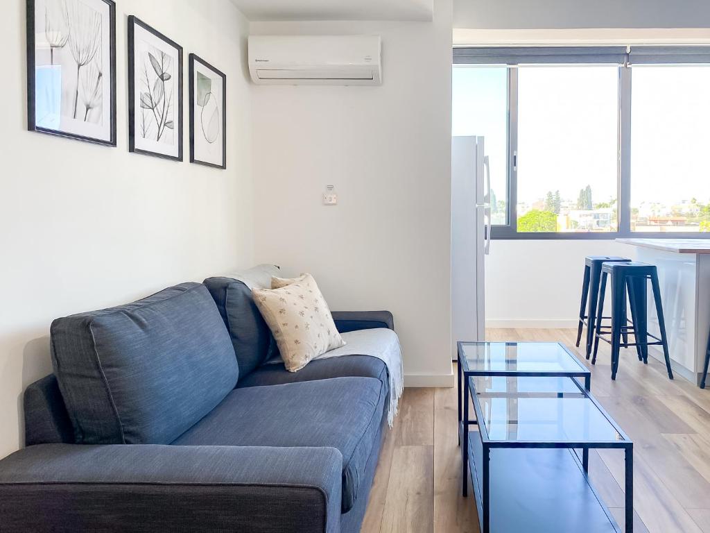 Phaedrus Living: Ourania City Heights Flat photo 4