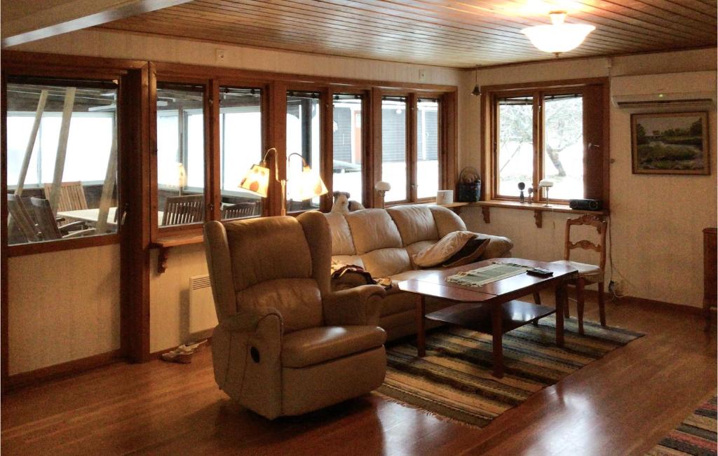 Awesome Home In Norrtlje With Wifi photo 4
