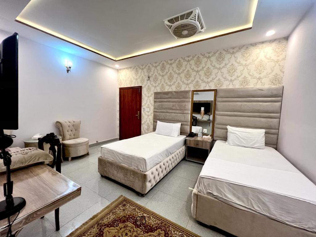 HOTEL DE SMART Multan photo 2