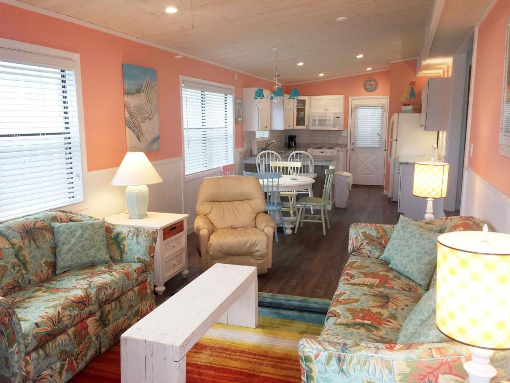 Venture Out 41 Gulf Loop 2bd 1ba WITH GOLF CART photo 3