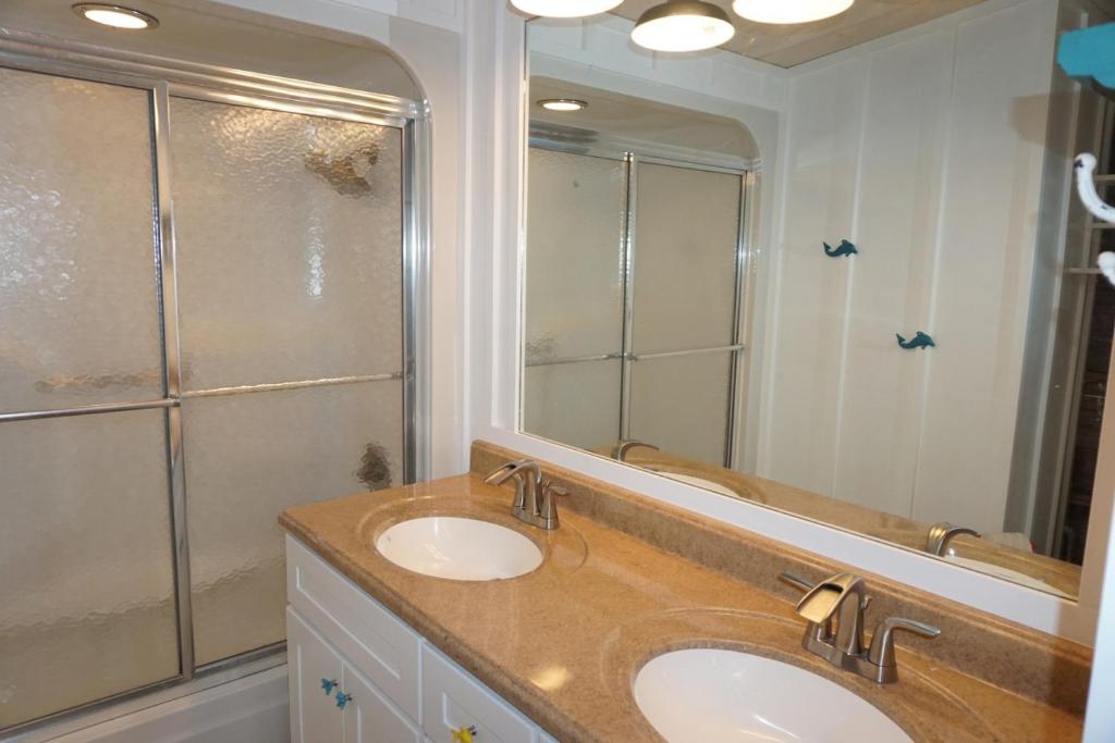 Venture Out 41 Gulf Loop 2bd 1ba WITH GOLF CART photo 4