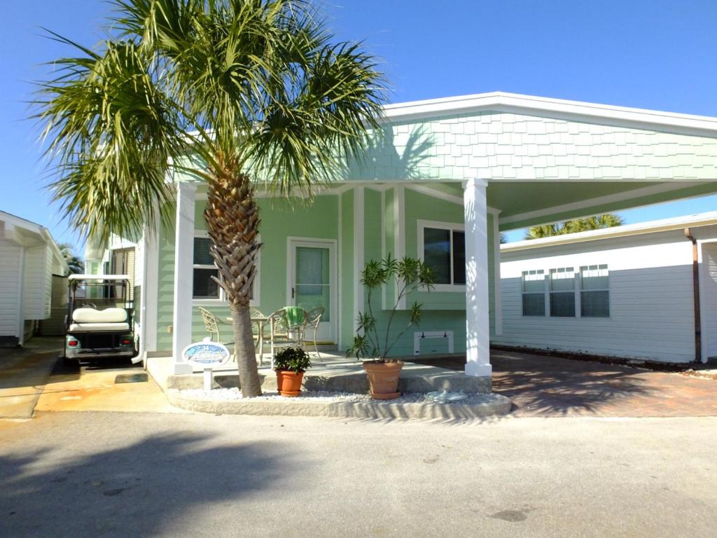 Venture Out 34 Gulf Loop 3bed 2bath With Golf Cart photo 1