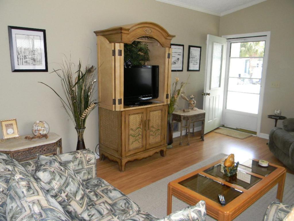 Venture Out 34 Gulf Loop 3bed 2bath With Golf Cart photo 3