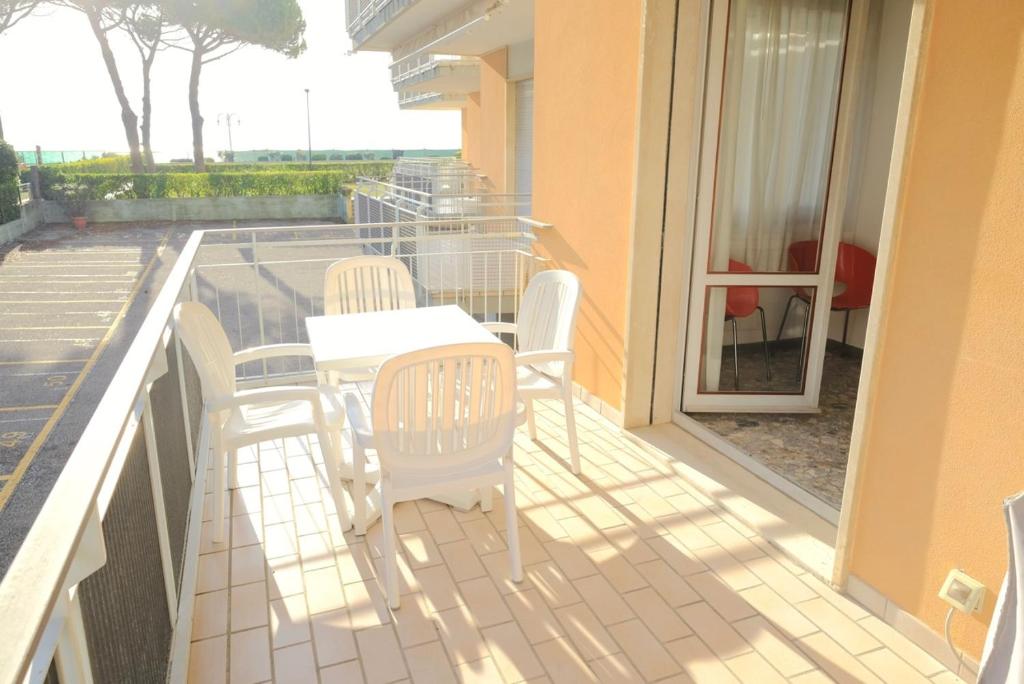 Vistamare Apartments photo 1