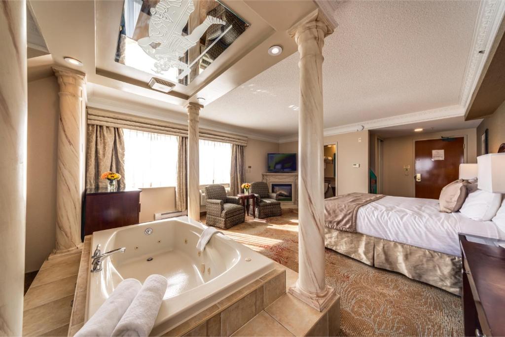 Monte Carlo Inn & Suites Downtown Markham - Tap to explore photos