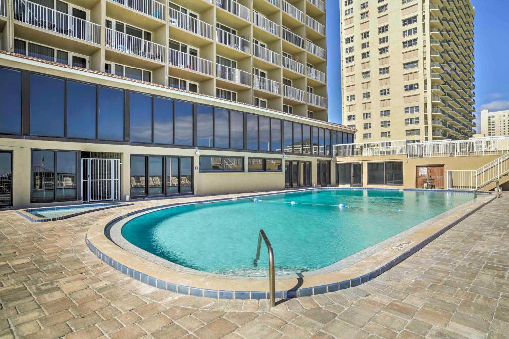 Breezy Daytona Beach Studio with Balcony and Views! photo 1