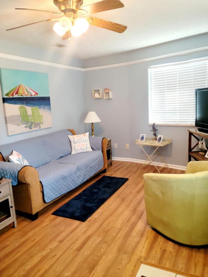 Venture Out 352 Amberjack Dr Comes WITH GOLF CART photo 2