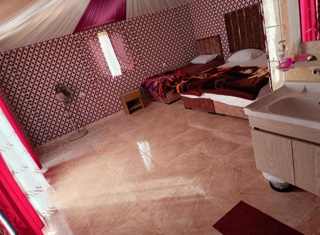 Martina Rum Luxury Camp photo 3