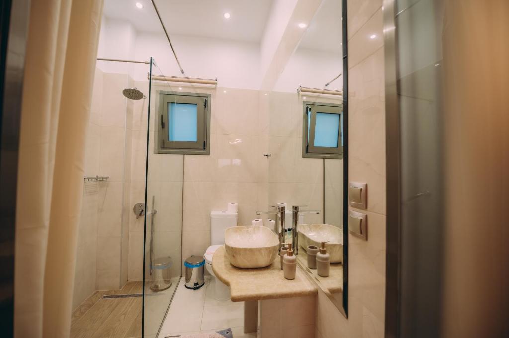 Nicolas Luxury Suites photo 2