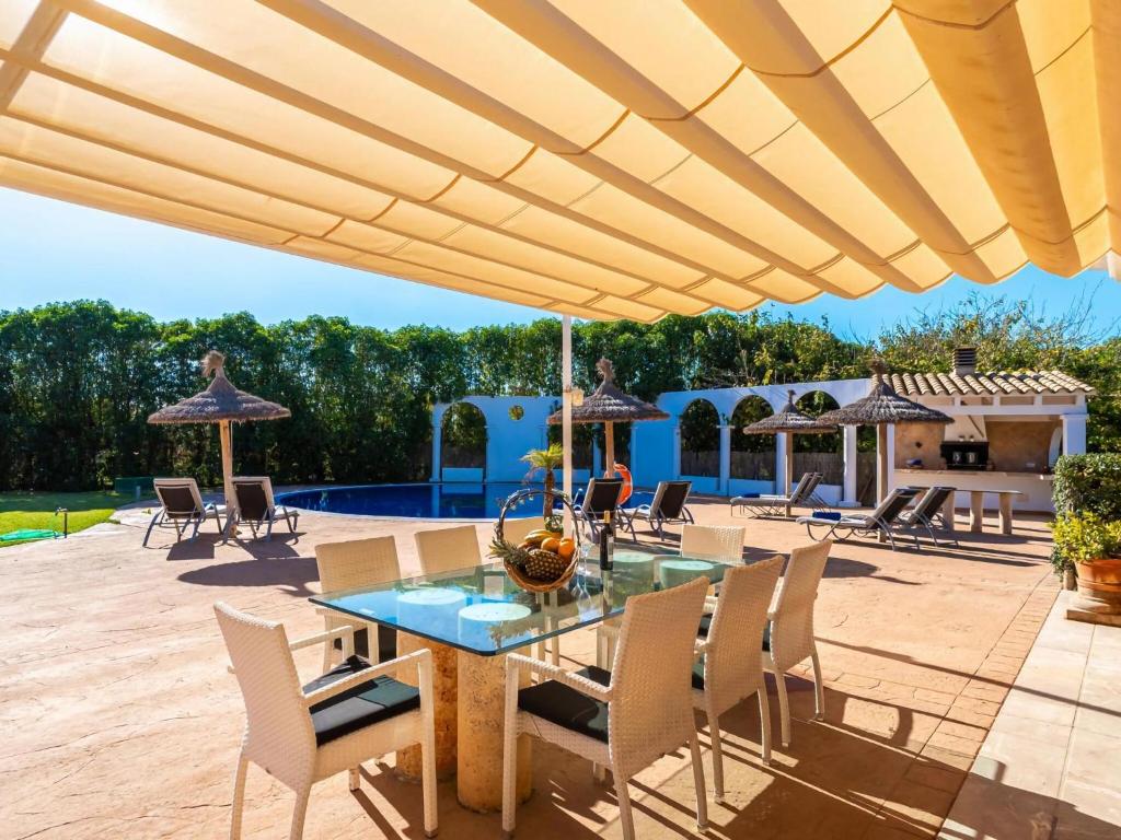 Four-Bedroom Villa Sa Pobla photo 4