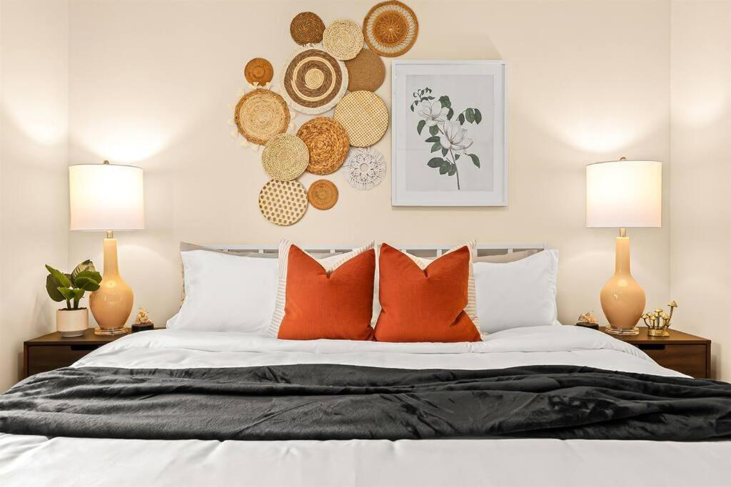 New! Beautiful 1BR in Sharon Lane image