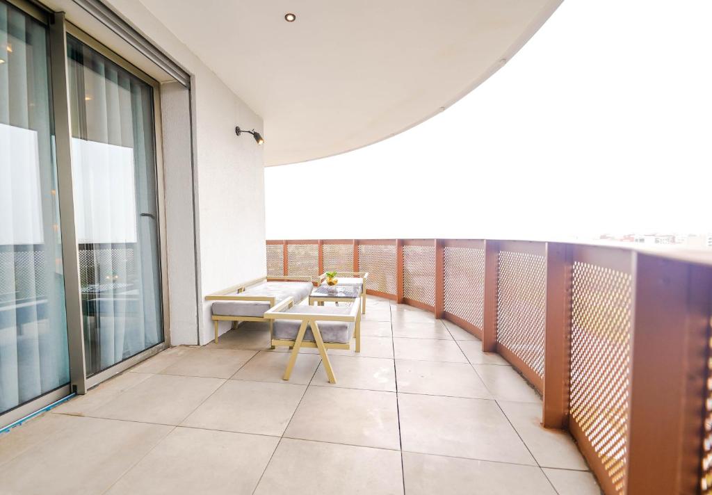 ROYAL ANFA PARK SUITE-BY AYLA STAY photo 2