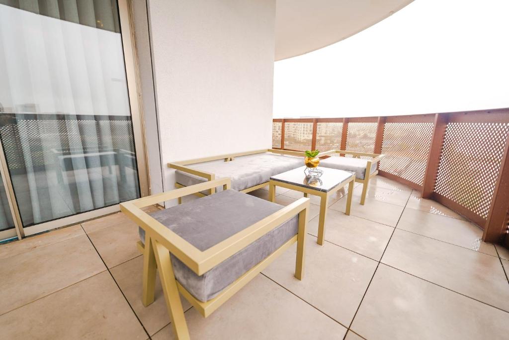 ROYAL ANFA PARK SUITE-BY AYLA STAY photo 3