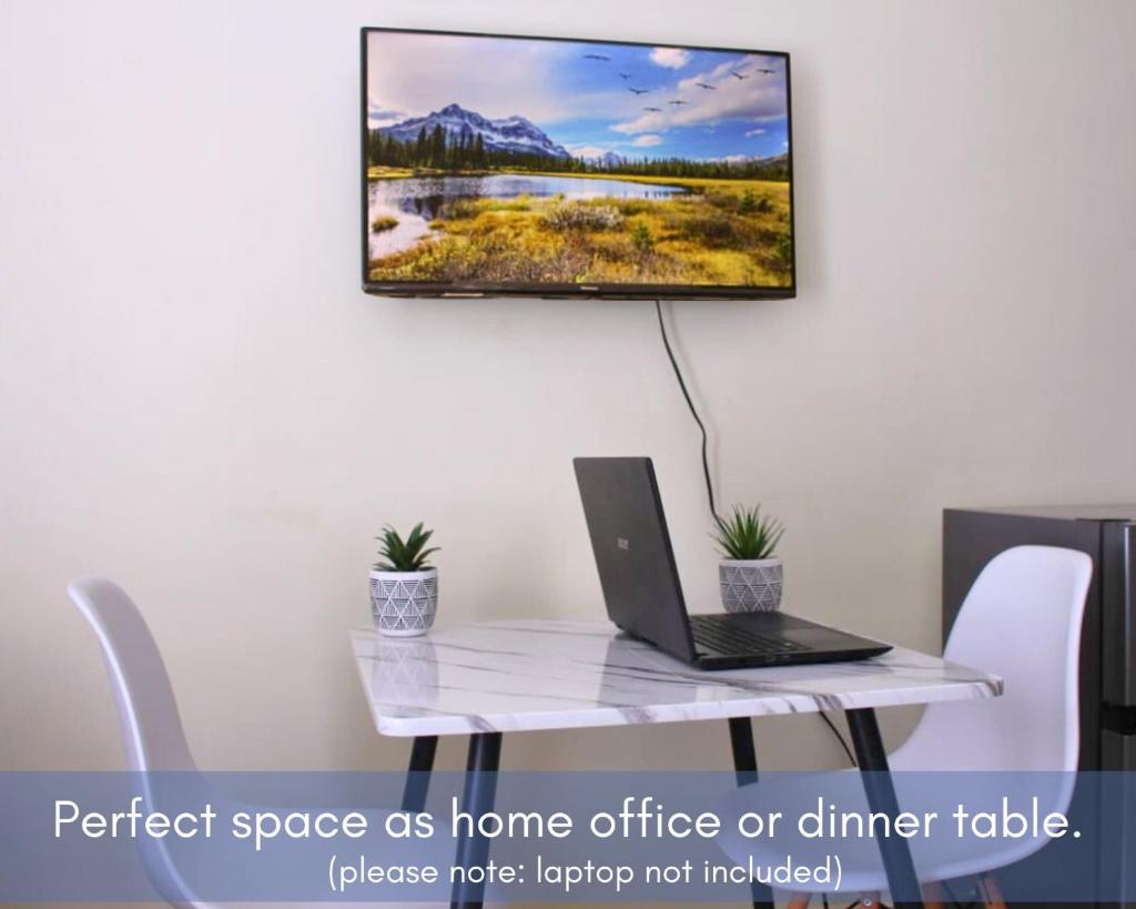 SIMBA'S NOOK - A modern Budget Studio Apartment in Syokimau, Nairobi with Fast WiFi & Netflix - Near the JKIA Airport, SGR Station & Gateway Mall photo 3