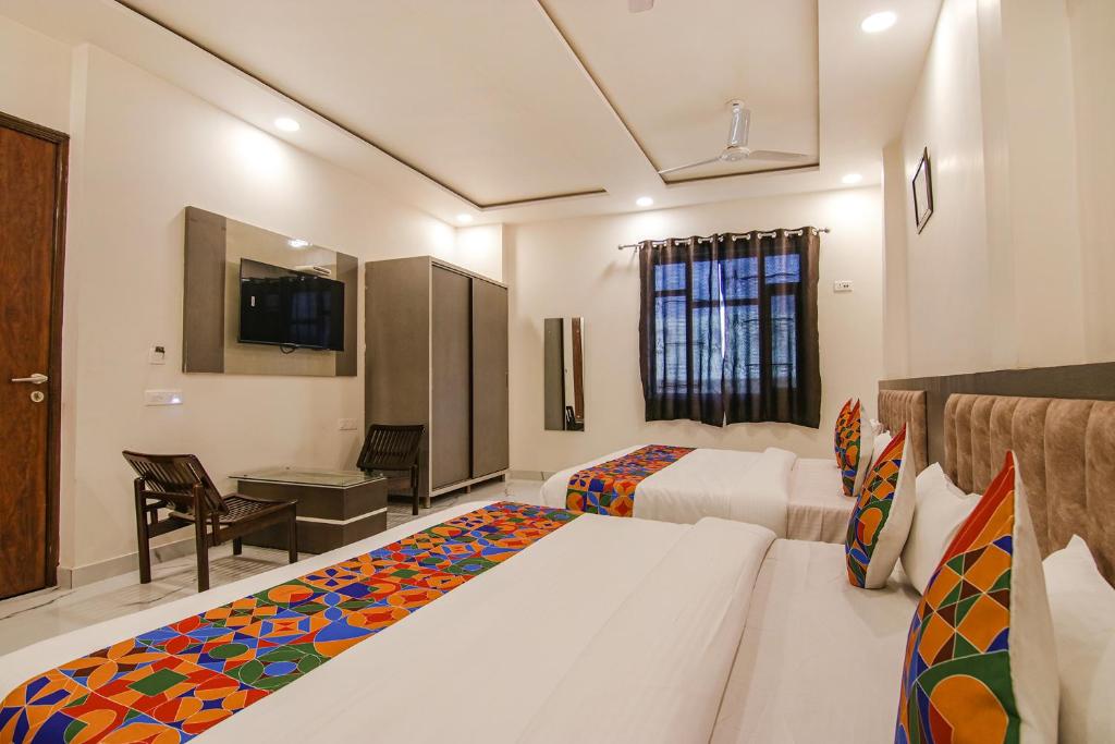 FabHotel Aryan Grand photo 4