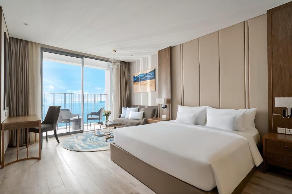 Panorama Beachfront Nha Trang Condotel