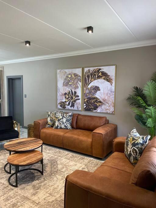 Gariep Airbnb Kimberley photo 2
