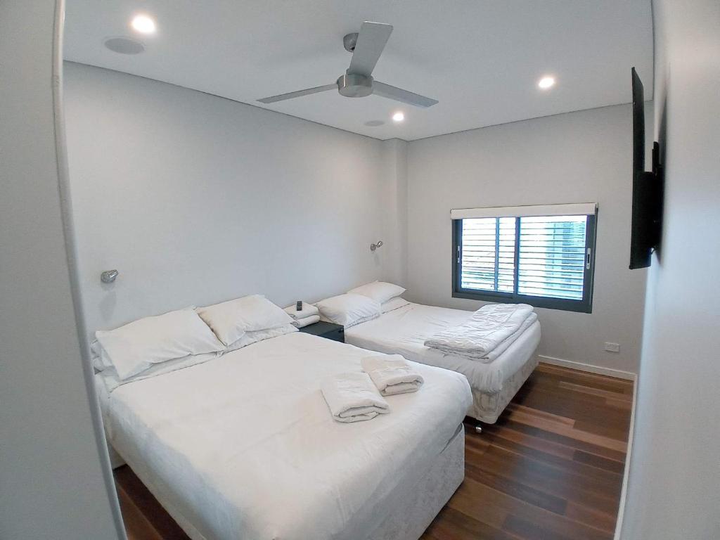 Brand NEW VIP Luxury 5/5 Star Beachside Escape photo 4
