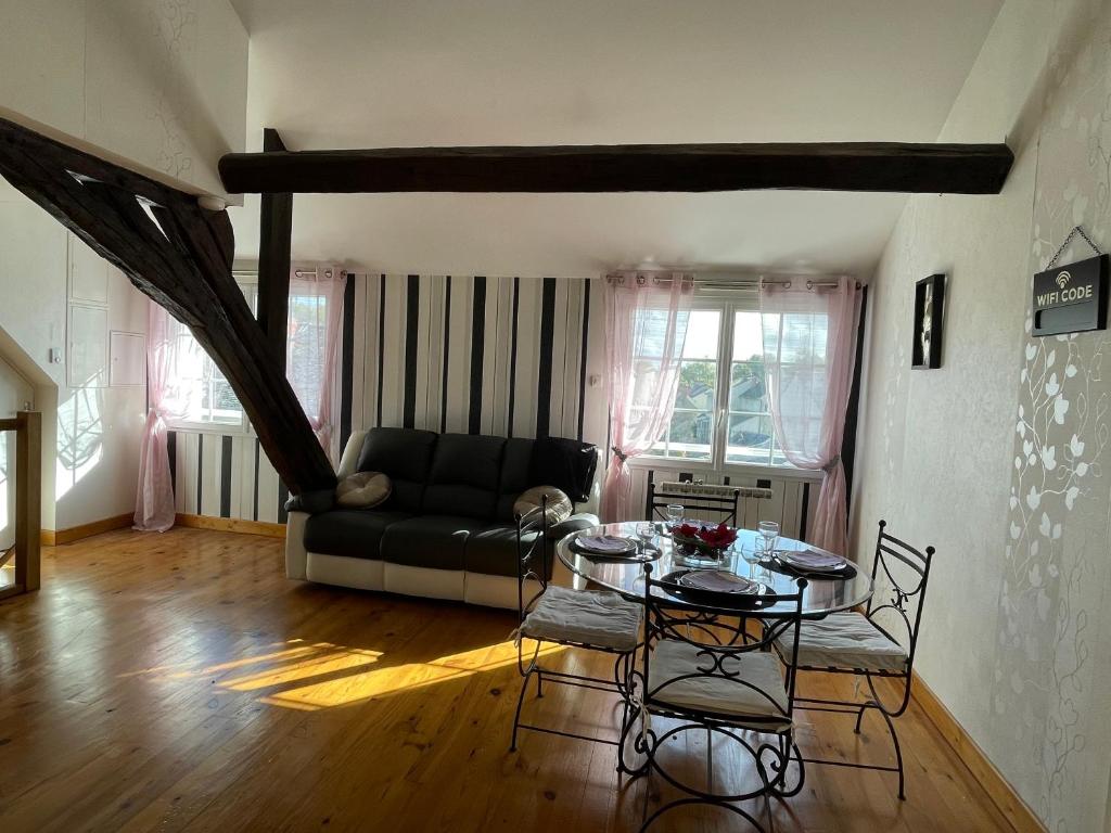 Appart' Privé à Issoudun : Confort et Style photo 2