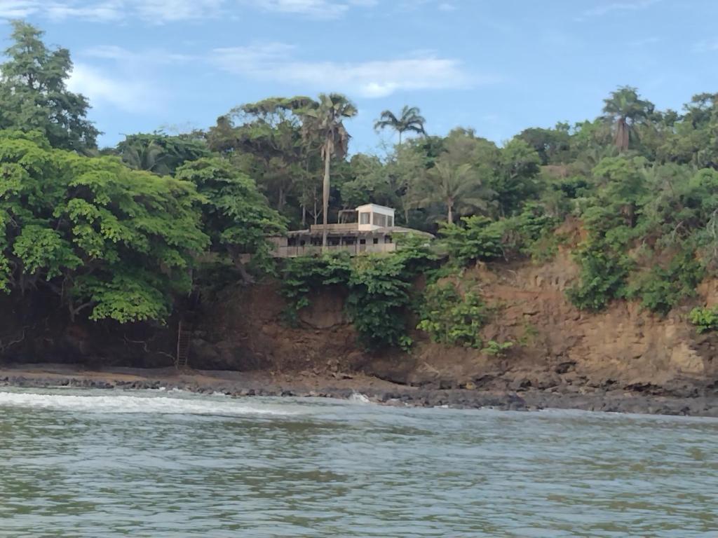 Infinity-house with direct access to the beach photo 2