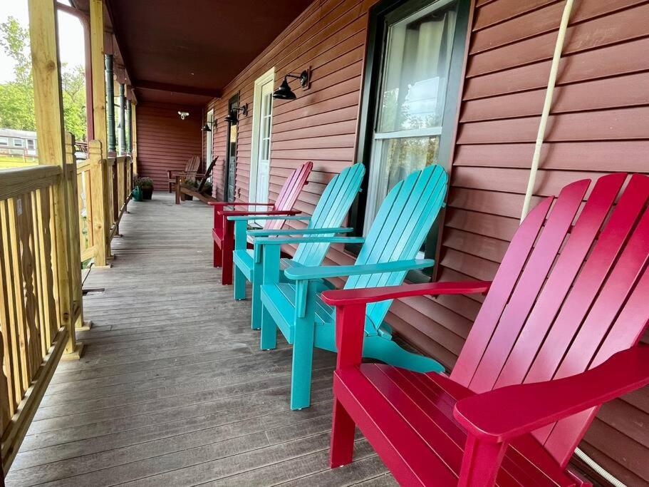 5 Bed / 3 bath Apt Near Jiminy Peak Berkshires image
