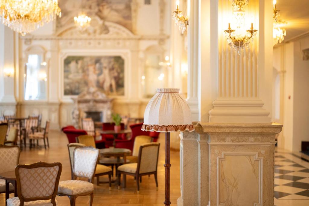 Scuol Palace Bed & Breakfast