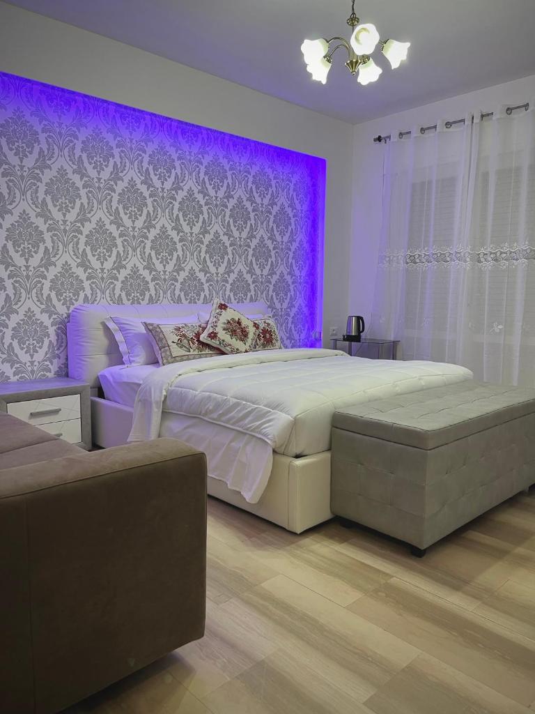 Blue Deluxe Venice Room Type - Deluxe Double Room with Balcony