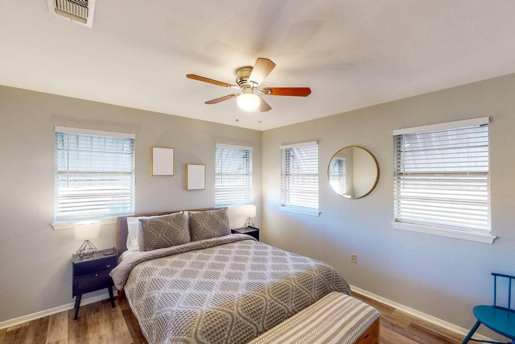 New Cozy Home 10 Min to Magnolia and Baylor photo 4