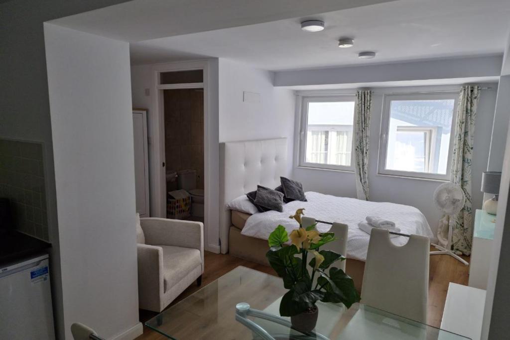 Gibraltar Suite 13-Hosted by Sweetstay photo 2