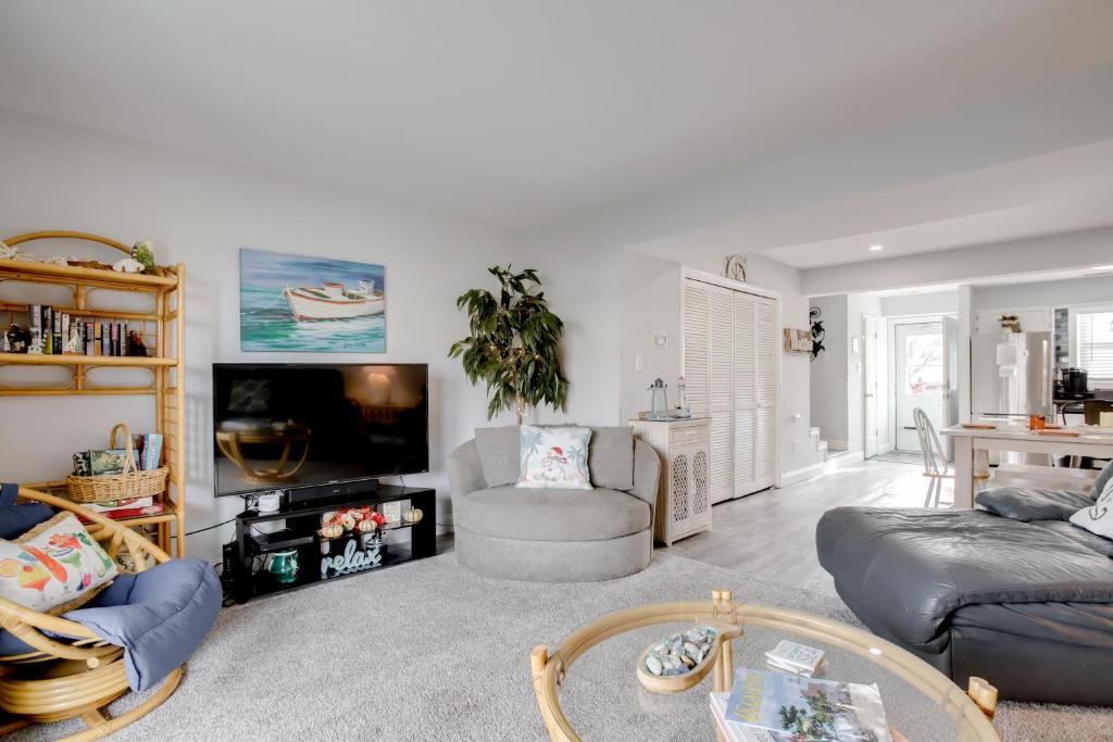 Remodeled Ocean City Getaway with Harbor Views! photo 4
