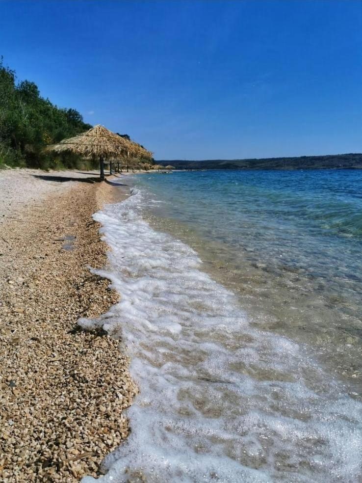 Family friendly apartments with a swimming pool Rtina - Stosici, Zadar - 21450 photo 3